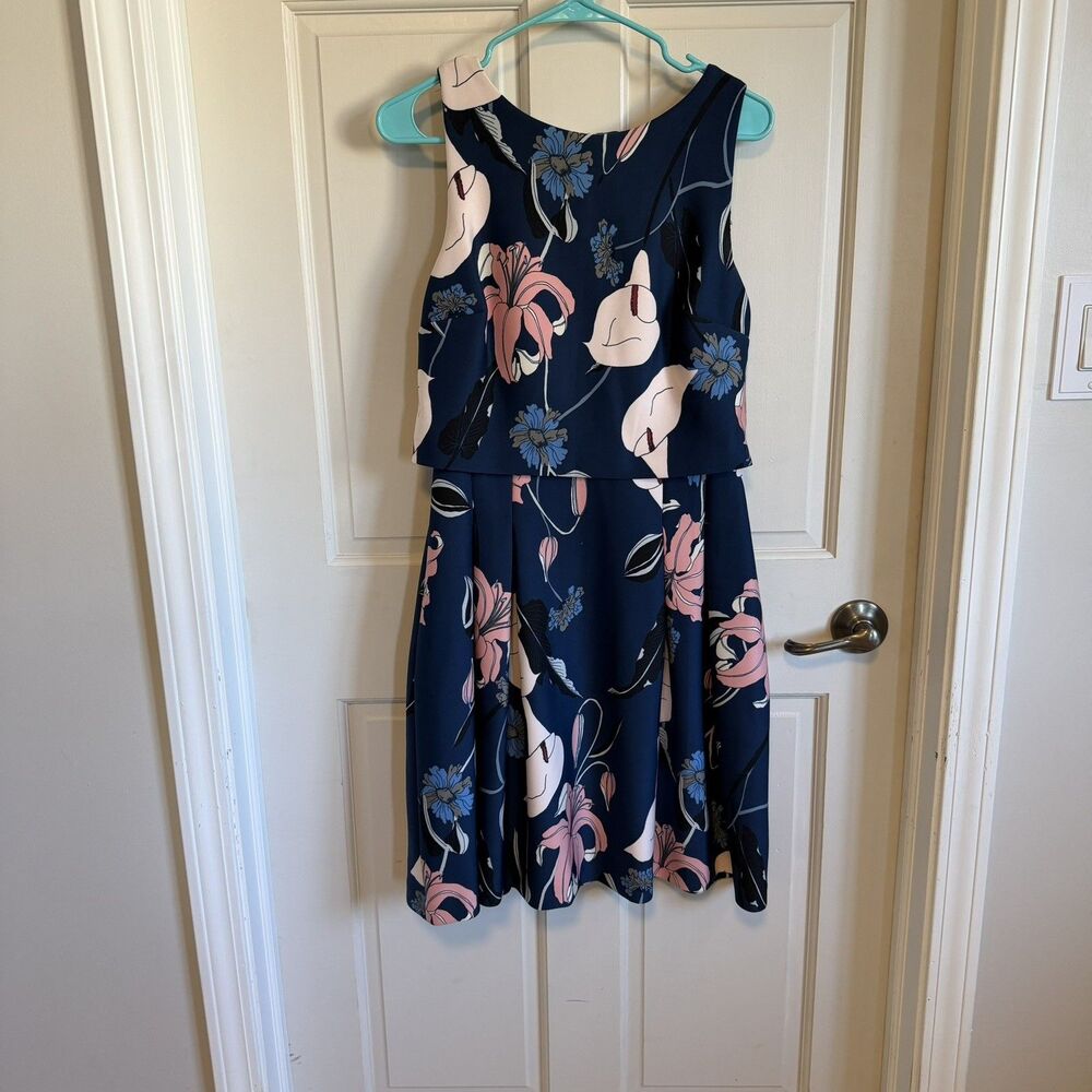 Ivanka Trump Floral Sleeveless Aline Dress Size 4 Navy Blue Floral flattering